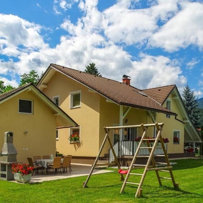 Apartmaji Cujez Recica ob Savinji エクステリア 写真